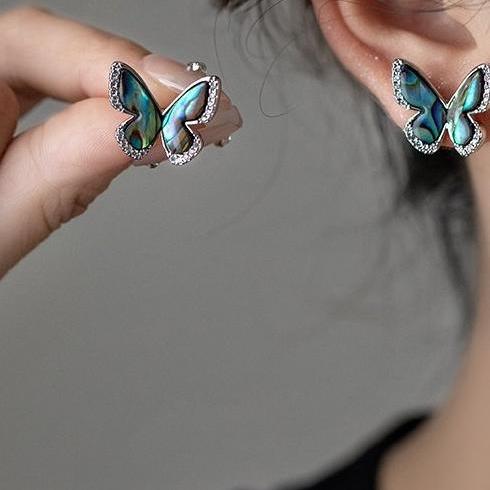 Aurora iridescent butterfly zircon earrings for women, light luxury, niche design, high-end feeling earrings, deep-sea abalone shell earrings accessories