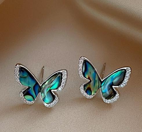 Aurora iridescent butterfly zircon earrings for women, light luxury, niche design, high-end feeling earrings, deep-sea abalone shell earrings accessories