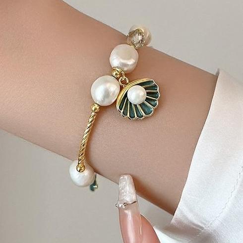 Baroque Irregular Natural Freshwater Pearl Shell Bracelet for Women's Niche Bracelet, Light Luxury, High Sense Handstring Jewelry