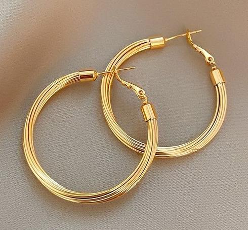 European and American style fashion gold brushed large ring earrings for women, light luxury high-end feeling earrings, simple and versatile ear accessories