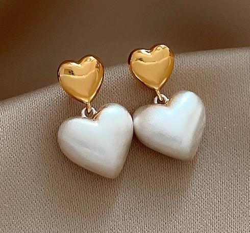 Fever's same style double heart design earrings for women 2024 new popular earrings, light luxury high-end earrings