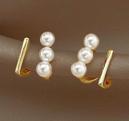 French geometric pearl earrings for women 2024 new trendy, light luxury temperament, high-end earrings, niche design earrings