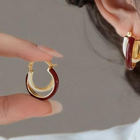 French retro Encore red contrasting drop glazed double circle earrings for women, niche, light luxury, fashionable temperament, exquisite earrings