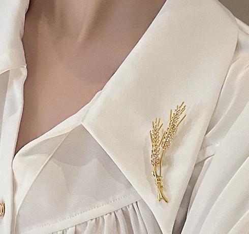 Full zirconium wheat ear brooch for women 2024 new trend high-end exquisite chest flower niche design sense clothing pin accessories