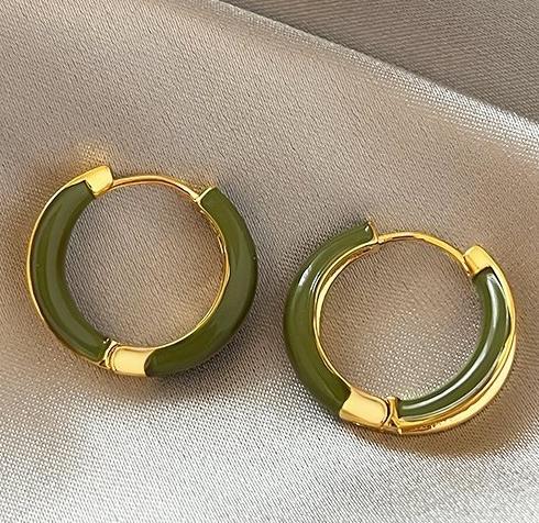 Green glazed earrings for women 2024 new popular item, light luxury, high-end feeling, unique temperament, ear loops, niche design earrings