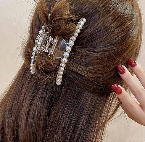 Internet celebrity's popular pearl hair clip, women's straight clip, back of the head clip, simple and exquisite hair clip, shark clip