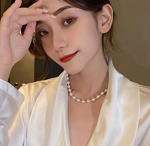 Jinglei Fashion Pearl Necklace for Women 2024 New Collection, Light Luxury, niche design, Ins style collarbone chain, neck chain