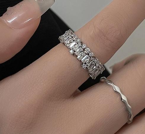 Korean Design Full Diamond Zircon Ring for Women 2024 New High end Style Light Luxury Ins Trendy Double Ring