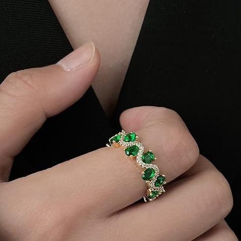 Light luxury personalized emerald open ring for women 2024 new popular item, niche design, retro gemstone ring jewelry