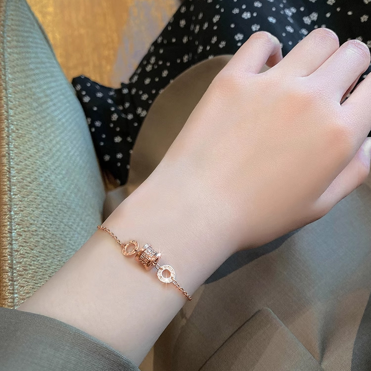 Light luxury temperament, simple style, small waist bracelet, women's niche design, fashionable rose gold, personalized and exquisite best friend bracelet