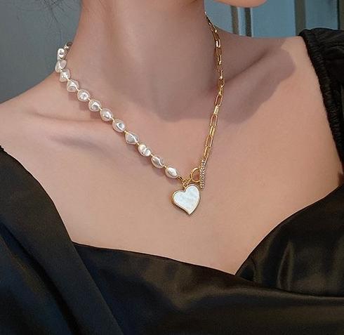 Love pearl necklace for women, light luxury, niche design, metal splicing, collarbone chain, temperament, high-end choker necklace