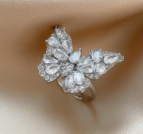 Luxurious Full Diamond Super Sparkling Zircon Butterfly Ring for Women's Summer, with a niche design and a sense of luxury. The ring exudes a fashionable temperament and is designed for the index finger