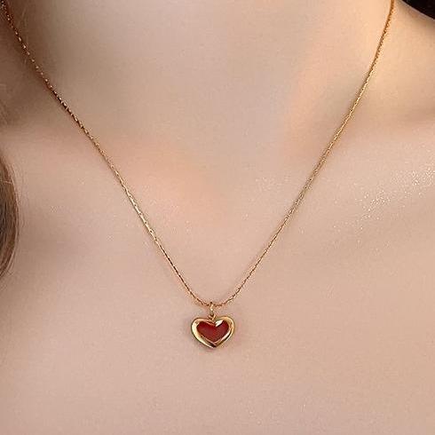 Red glazed heart-shaped titanium steel necklace for women 2024 new popular item collarbone necklace light luxury niche high-end accessories