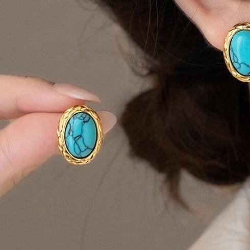 Retro New Chinese style Natural Green Turquoise Earrings Suitable for Summer Whitening, Fashionable, Elegant, and Elegant Elegant Earrings