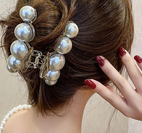 Temperament, large pearl hair clip, women's back of the head, grab clip, internet famous shark clip, high-end clip, headband, straight clip hair accessory