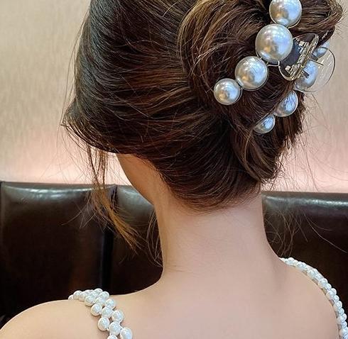 Temperament, large pearl hair clip, women's back of the head, grab clip, internet famous shark clip, high-end clip, headband, straight clip hair accessory