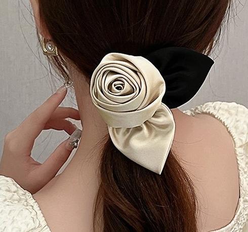 White satin contrasting rose flower hair clip for women's summer back of the head 2024 new style temperament headband rope hair clip headwear