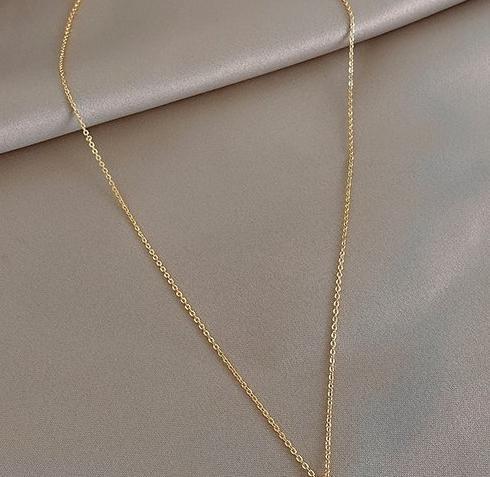 Women's necklace, light luxury, niche collarbone necklace pendant accessory, 2024 new popular item, high-end decoration