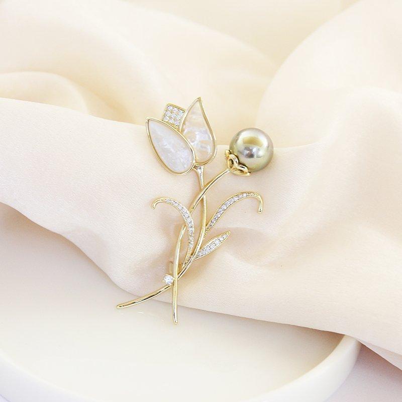 2022 new tulip flower brooch chest flower brooch high-end women's Korean version atmospheric suit accessories luxury trend