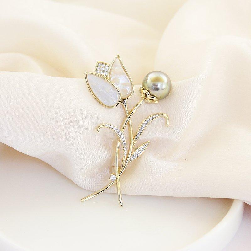 2022 new tulip flower brooch chest flower brooch high-end women's Korean version atmospheric suit accessories luxury trend