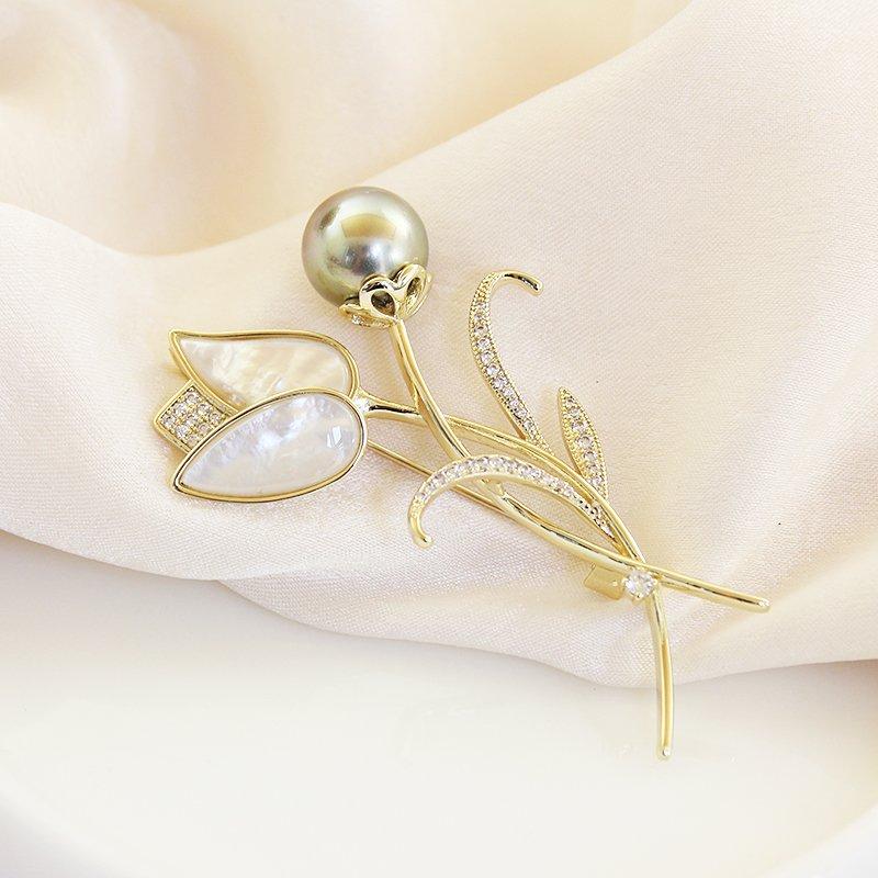 2022 new tulip flower brooch chest flower brooch high-end women's Korean version atmospheric suit accessories luxury trend