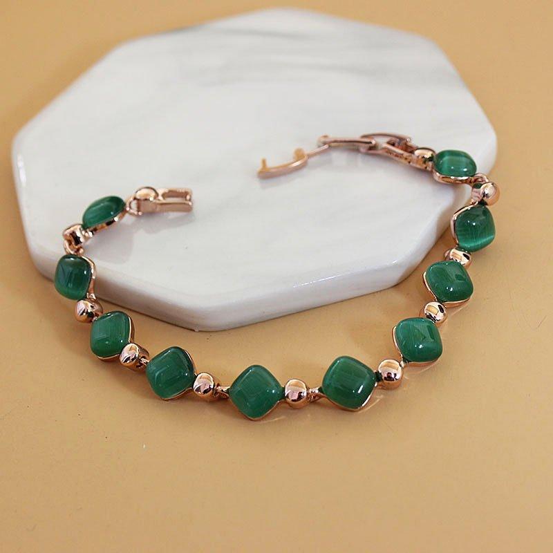 2023 new diamond shaped bracelet for women OL exquisite rose gold bracelet temperament green cat eye stone high-end feeling bracelet trend