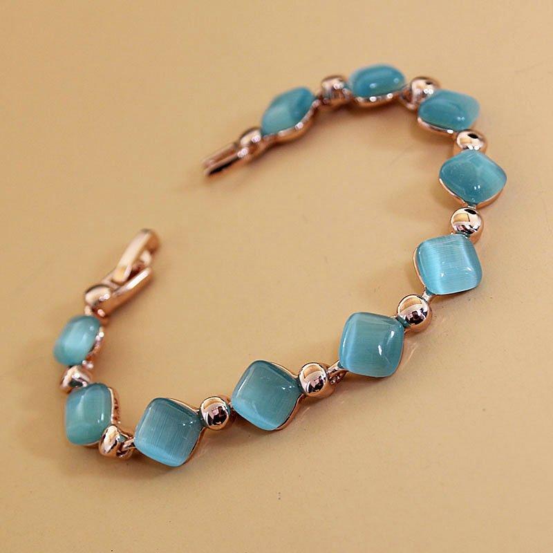 2023 new diamond shaped bracelet for women OL exquisite rose gold bracelet temperament green cat eye stone high-end feeling bracelet trend