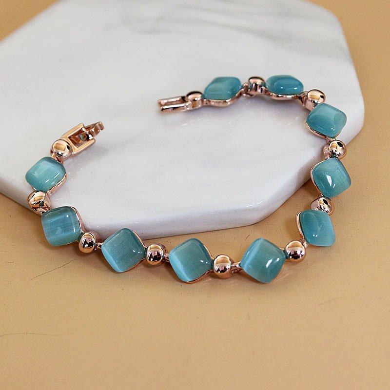 2023 new diamond shaped bracelet for women OL exquisite rose gold bracelet temperament green cat eye stone high-end feeling bracelet trend