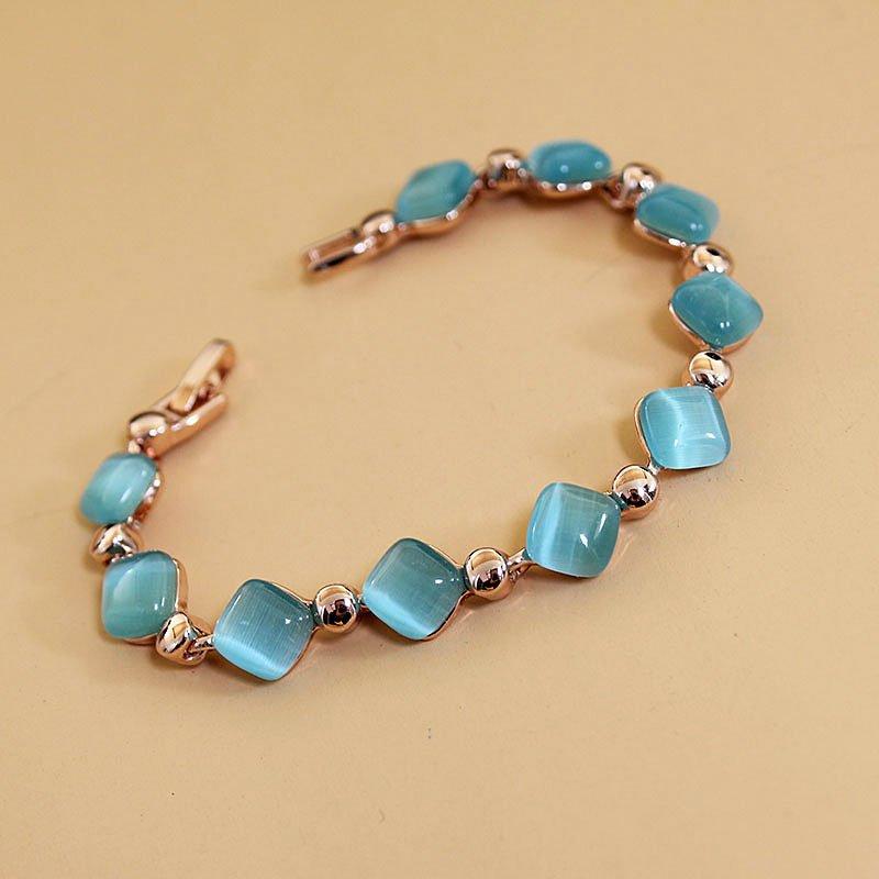 2023 new diamond shaped bracelet for women OL exquisite rose gold bracelet temperament green cat eye stone high-end feeling bracelet trend