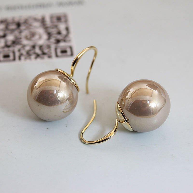 Anti pearl earrings 2019 new champagne colored large pearl high-end sense niche hook earrings for women's fashion decoration