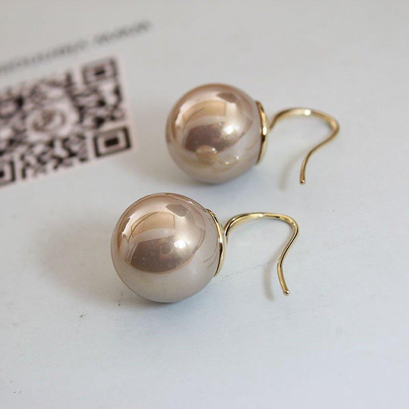 Anti pearl earrings 2019 new champagne colored large pearl high-end sense niche hook earrings for women's fashion decoration