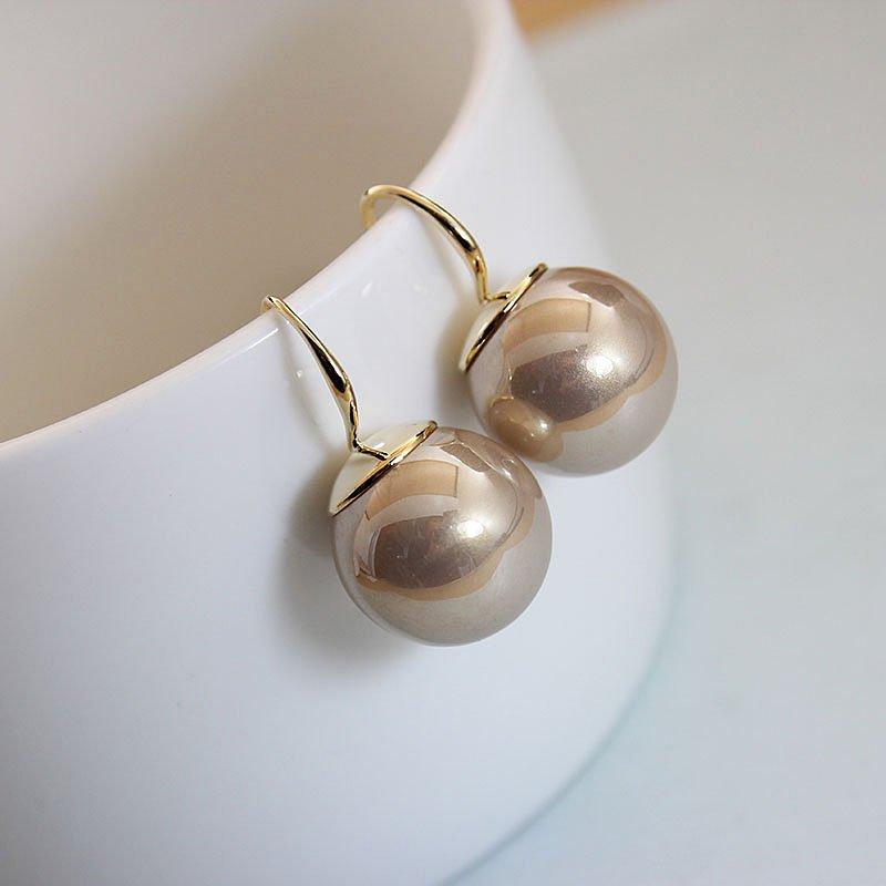 Anti pearl earrings 2019 new champagne colored large pearl high-end sense niche hook earrings for women's fashion decoration