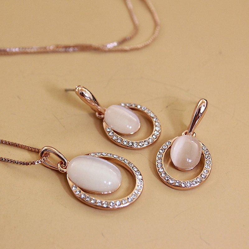 Bira geometric oval rhinestone necklace, feminine accessory, rose gold fashion earrings, collarbone chain, trendy