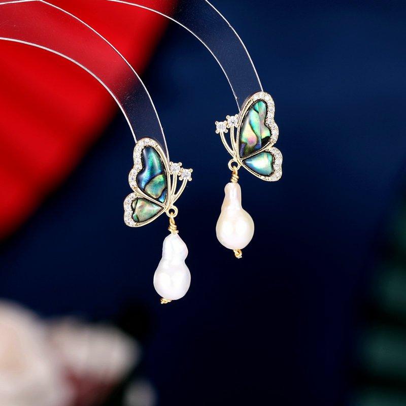 Breaking the cocoon into a butterfly, niche high-end earrings, collarbone chain, natural abalone shell, Baroque pearl, butterfly, women's neck necklace