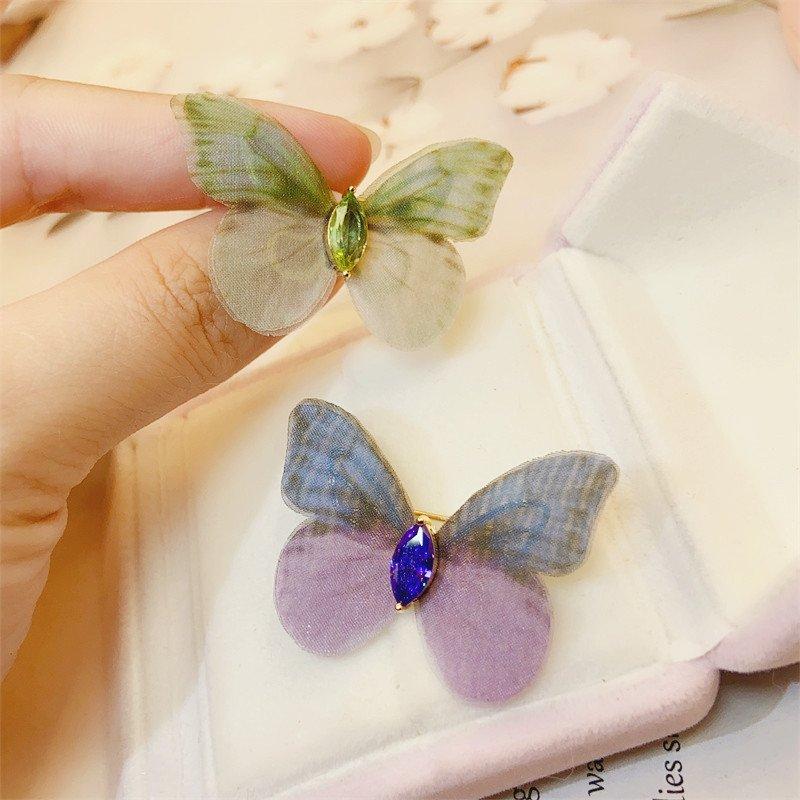 Exquisite high-end women's luxury pin chest flower, agile and lightweight silk butterfly brooch, fixed design, comfortable clothing, buttoned up