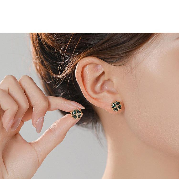 Female Qing New Style Fashion Charm Earrings Trendy New Style with Zircon Grape Earrings S925 Silver stud post Fruit Crystal Earrings