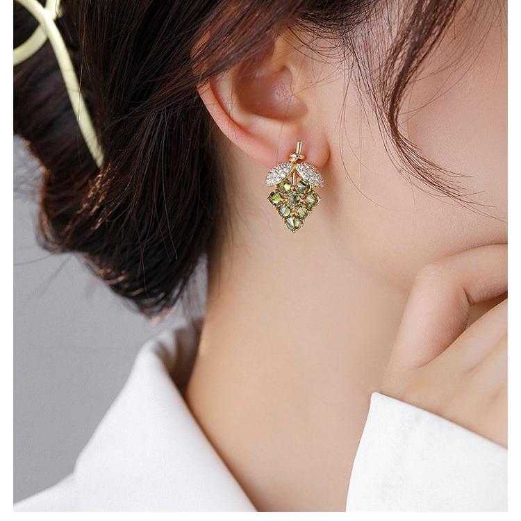 Female Qing New Style Fashion Charm Earrings Trendy New Style with Zircon Grape Earrings S925 Silver stud post Fruit Crystal Earrings