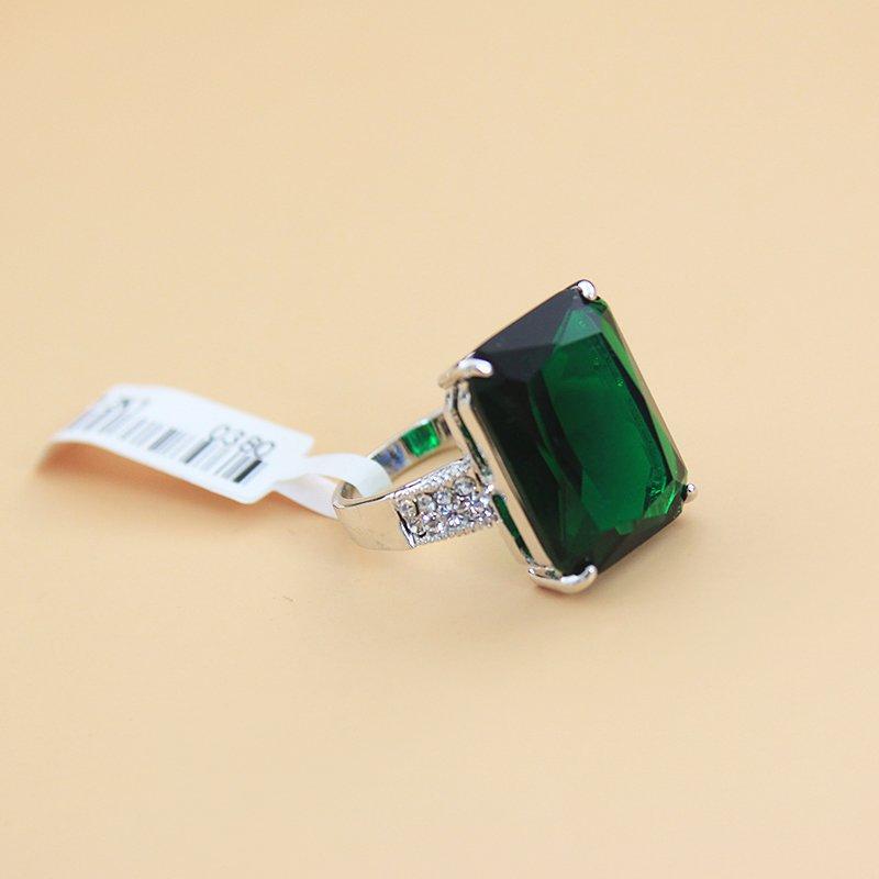 French high-end green crystal ring for women's fashion temperament, geometric rectangular food ring, gemstone accessory decoration