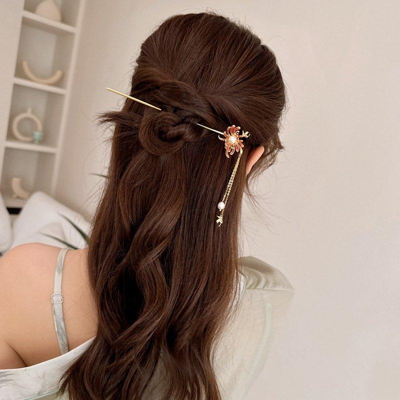 High grade China-Chic Oil dripping Chrysanthemum Hairpin Antique Clothing with Gold plated Natural Pearl Tassel Headwear Hairpin