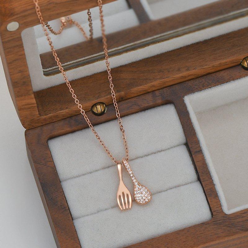 Korean fashion new micro inlaid zircon spoon, fork necklace, female niche design, cute tableware, collarbone chain, necklace accessory