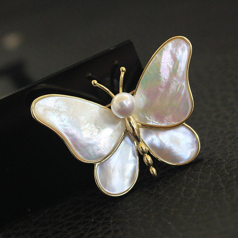 Korean natural mother shell butterfly brooch for women, high-end exquisite niche ins, simple and versatile pin decoration gift