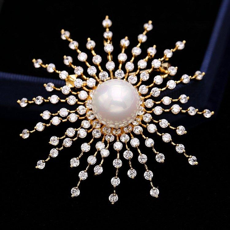 Korean version of light luxury brooch, women's sky full of stars, snowflakes, zircon, pearls, chest flowers, super sparkling rhinestones, coat, sweater, brooch, clothing accessories