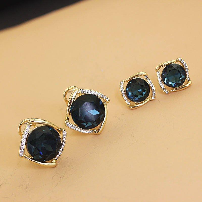 New high-end crystal earrings from Europe and America, versatile and feminine. Sapphire earrings, super fairy rhinestone earrings, trendy