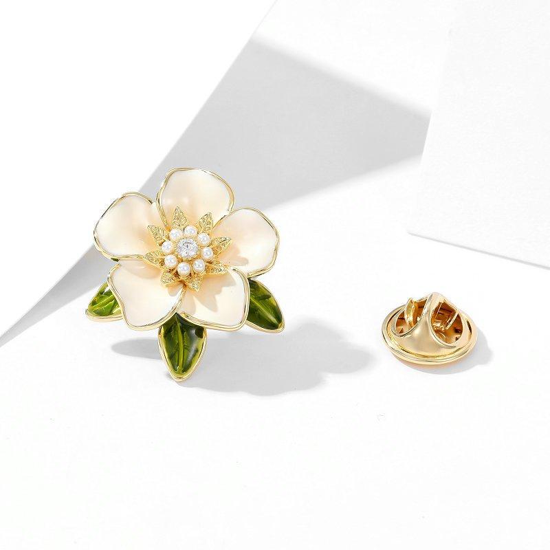 New high-end, light luxury design, suit brooch accessories, niche fashion, collar stud post, drip oil camellia thorn stud post