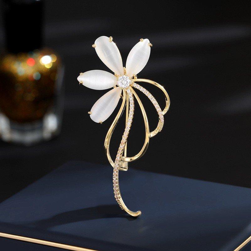 New high-end suit, coat, accessory, pin, fashionable, niche, versatile, chest flower, cat eye stone, flower brooch