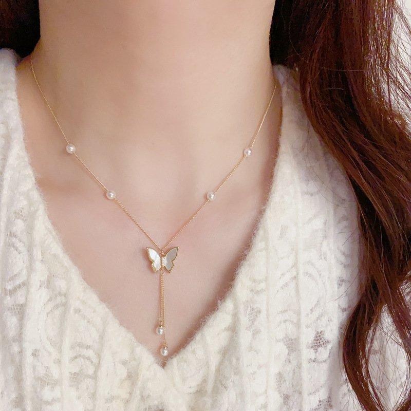 New light luxury fashionable shell butterfly tassel necklace with feminine temperament, internet famous super fairy butterfly design, collarbone chain trend