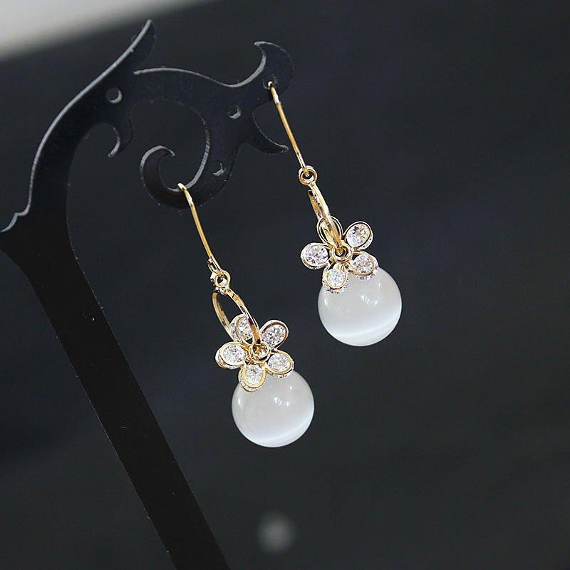 Retro Wind Moon Light Stone Earrings Summer Small Fresh Flower Crystal Earrings Girl Heart Forest Series Tassel Earrings Fashion