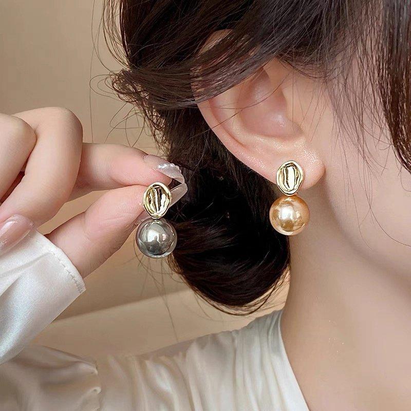 S925 Silver stud post Earrings with Korean Style, Grey Pearl Earrings, Geometric Luxury Earrings, Simple Commuter Versatile Earrings