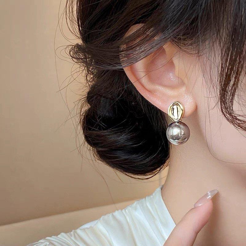 S925 Silver stud post Earrings with Korean Style, Grey Pearl Earrings, Geometric Luxury Earrings, Simple Commuter Versatile Earrings