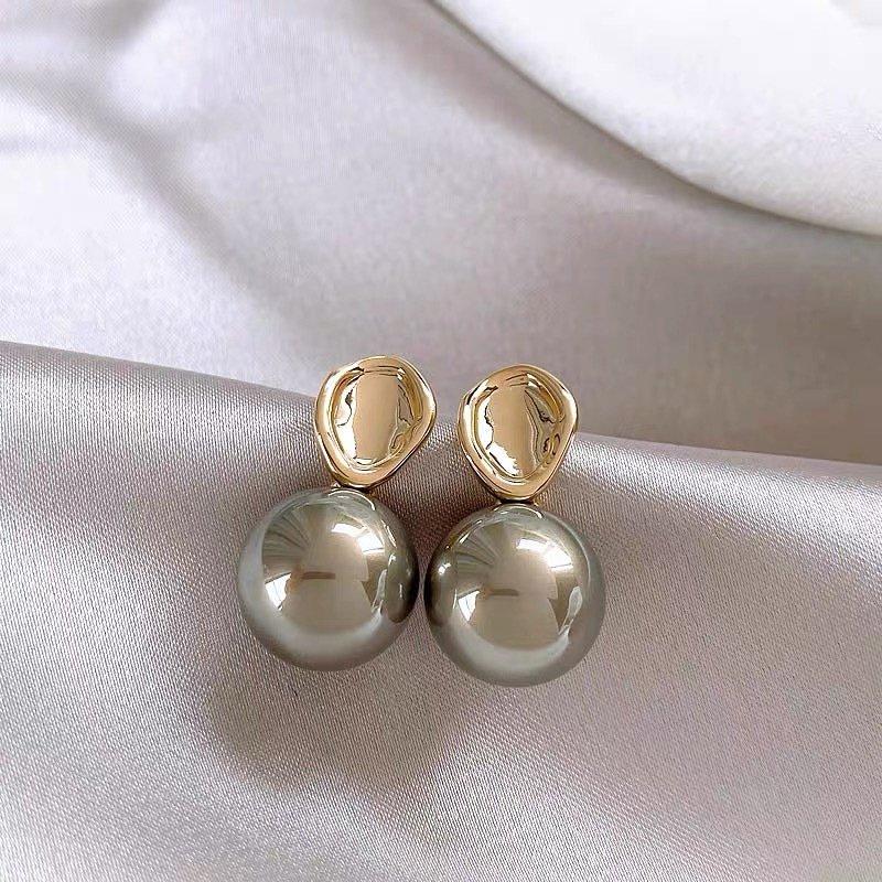 S925 Silver stud post Earrings with Korean Style, Grey Pearl Earrings, Geometric Luxury Earrings, Simple Commuter Versatile Earrings